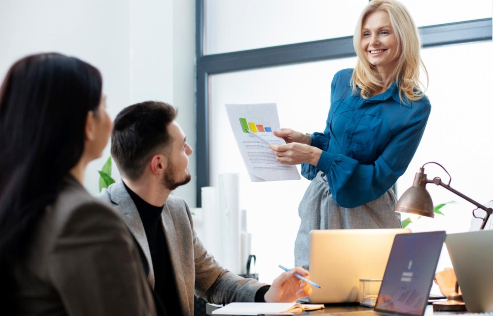 Espace de formation soravelxina avec tableaux interactifs et supports pédagogiques